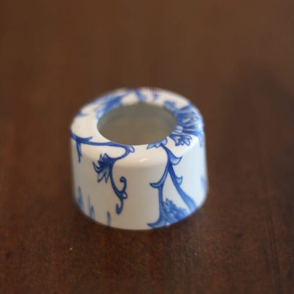 “Tampa com Furo Luxo Azulejo Português R28/410 para aromatizadores artesanais”